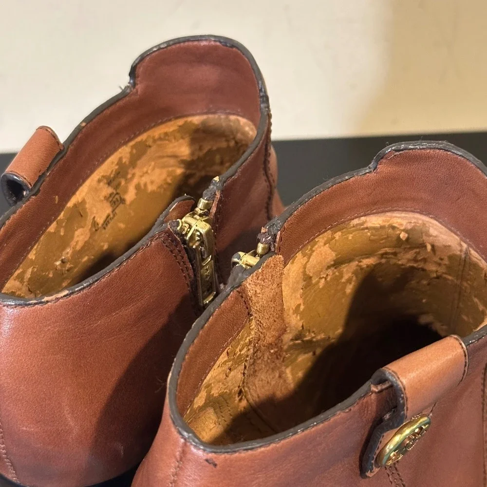 Coach Taylor Brown Leather Ankle Boots Block Heel Gold Logo A4173 Womens 9 B